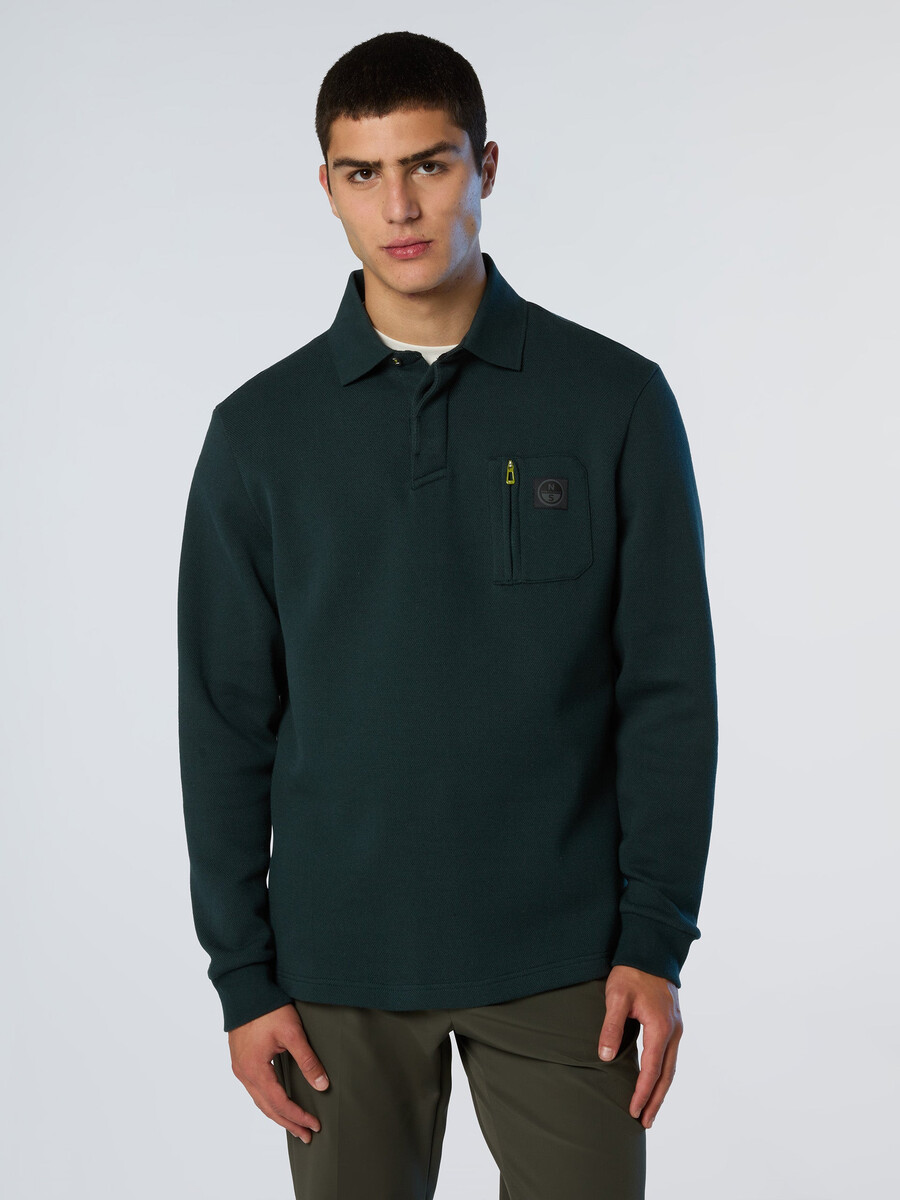 camisa polo com bolso no peito