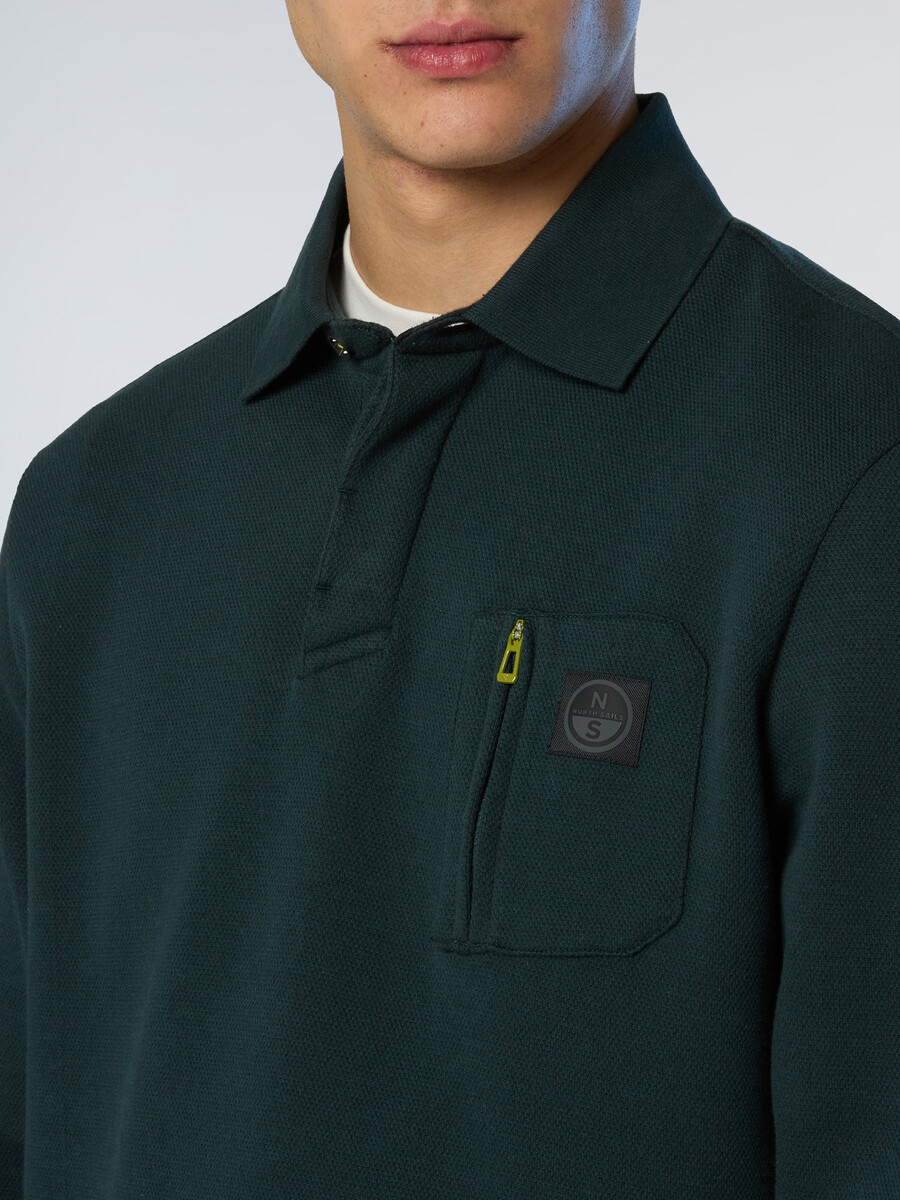 camisa polo com bolso no peito