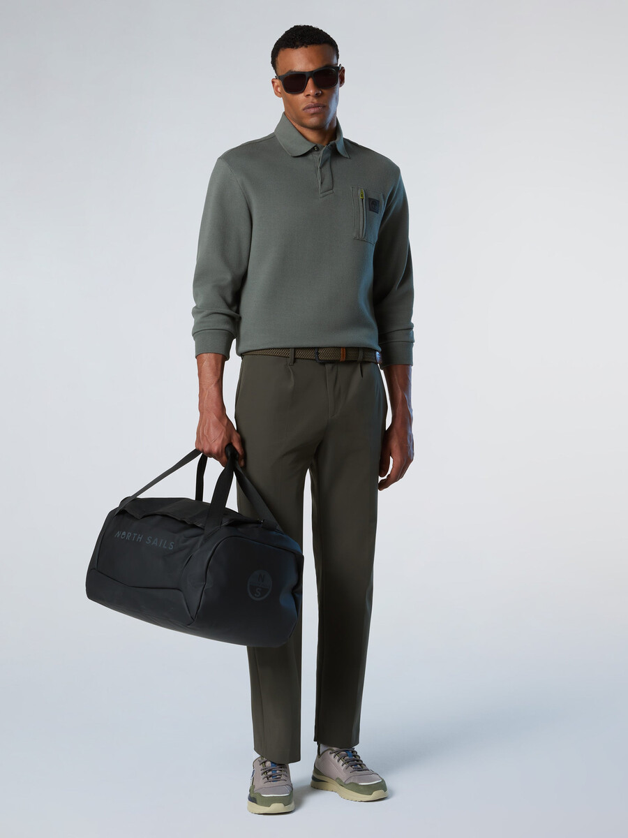 camisa polo com bolso no peito