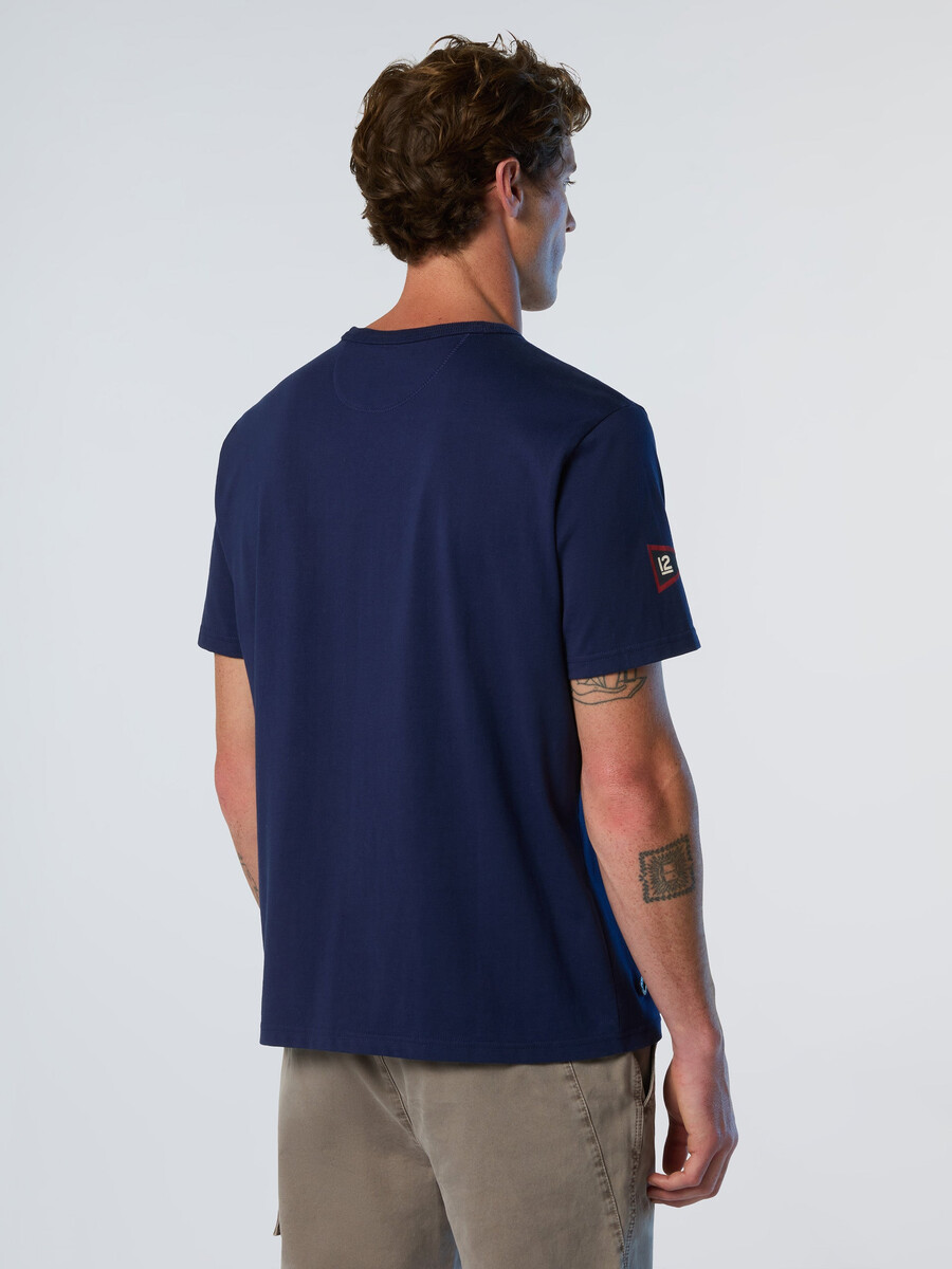 camiseta com estampa náutica