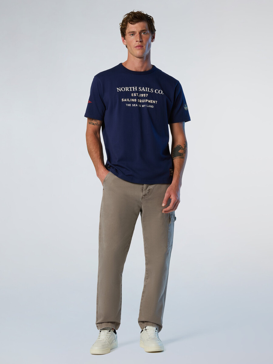 camiseta com estampa náutica