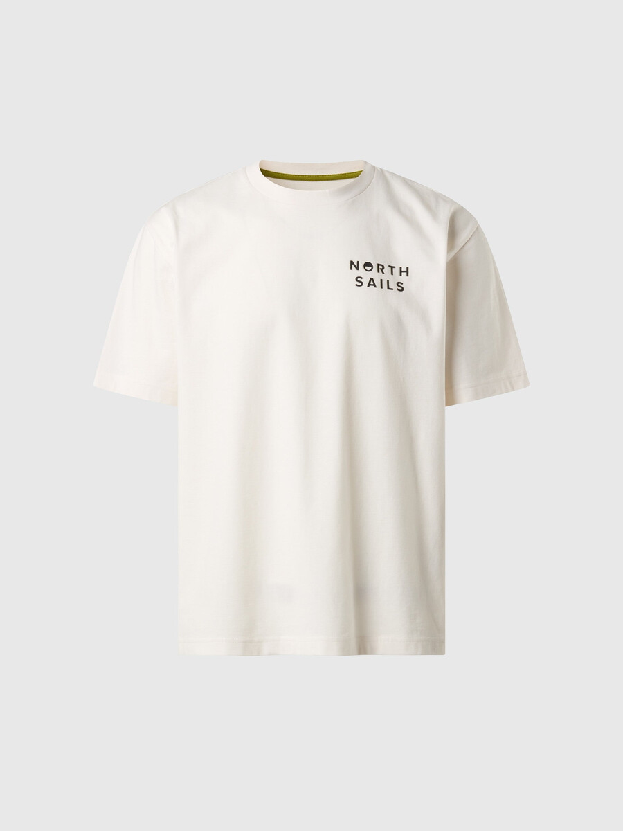 camiseta com estampa gráfica