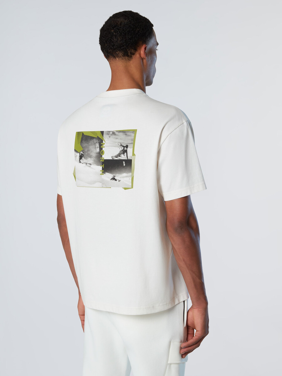 camiseta com estampa gráfica